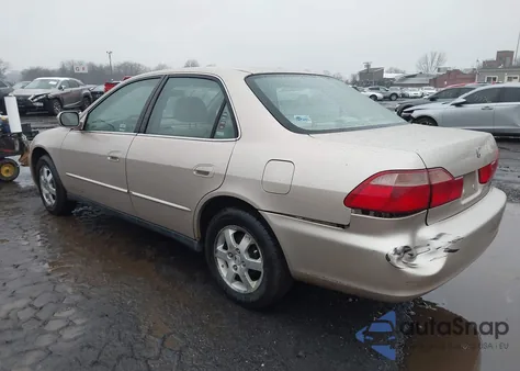 2000 Honda Accord 2.3 Se from USA, damaged, VIN 1HGCG6696YA071745